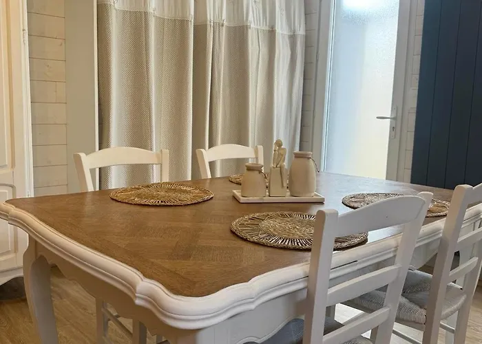 Face Aux Isles Ferienhaus *